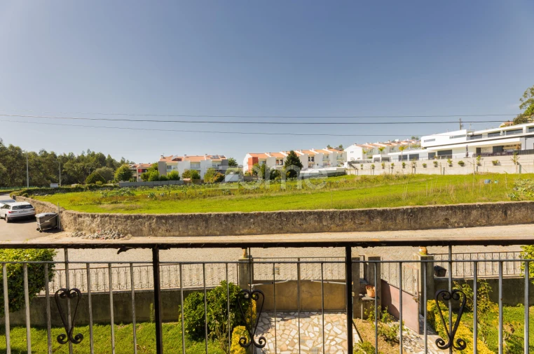Moradia T3 para Venda em Lomar e Arcos Foto 10