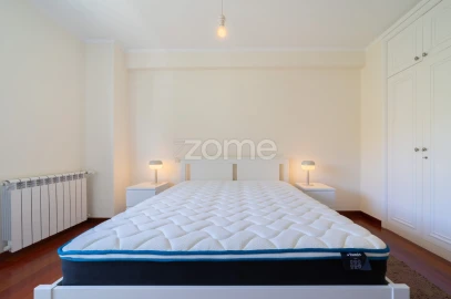 Apartamento T2 para Arrendamento em São Domingos de Benfica