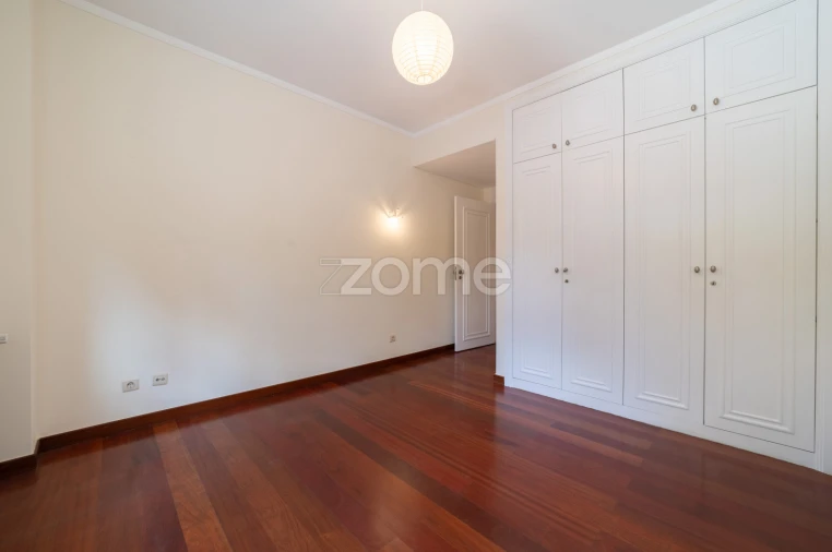 Apartamento T2 para Arrendamento em São Domingos de Benfica Foto 19