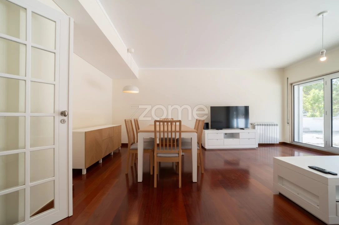 Apartamento T2 para Arrendamento em São Domingos de Benfica Foto 4