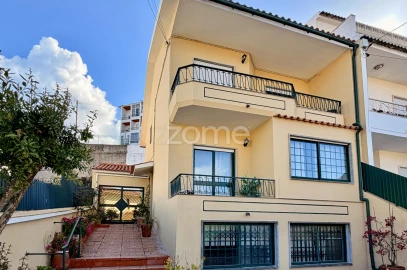Moradia T6 para Venda em Carcavelos e Parede