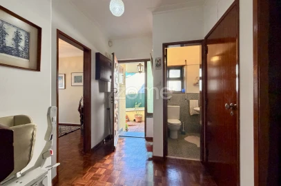 Moradia T6 para Venda em Carcavelos e Parede