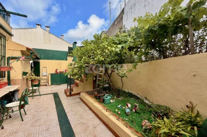 Moradia T6 para Venda em Carcavelos e Parede