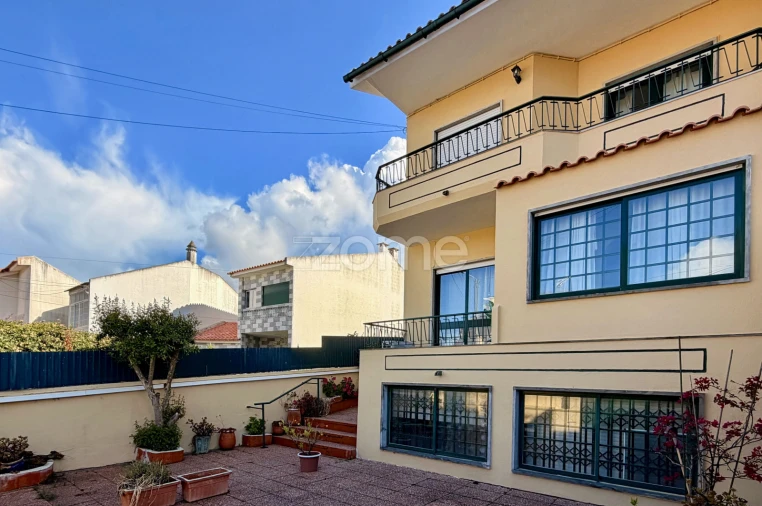 Moradia T6 para Venda em Carcavelos e Parede Foto 2