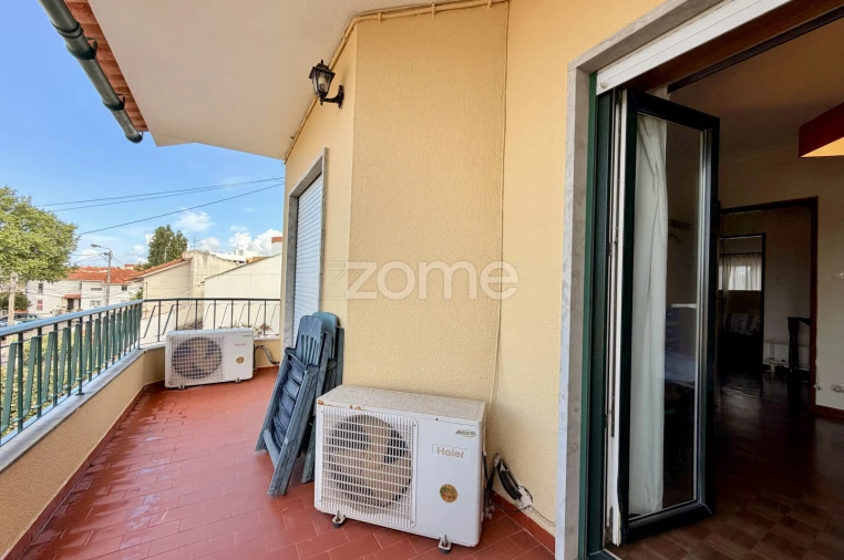 Moradia T6 para Venda em Carcavelos e Parede Foto 18