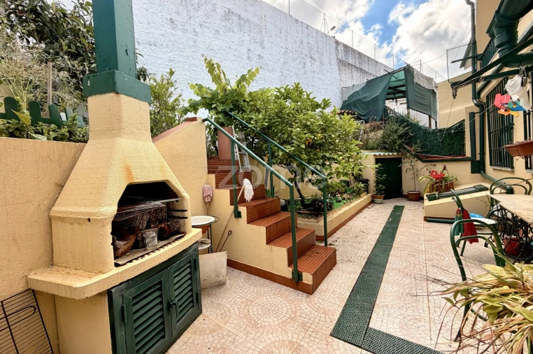 Moradia T6 para Venda em Carcavelos e Parede Foto 31