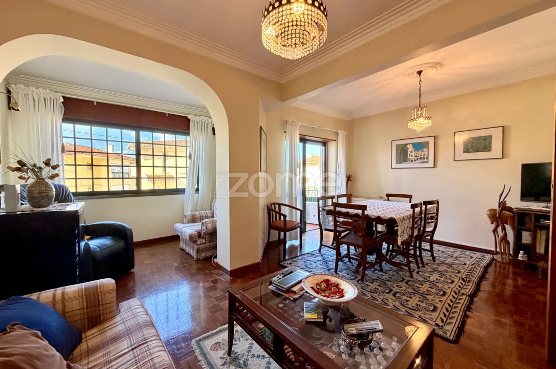 Moradia T6 para Venda em Carcavelos e Parede Foto 5