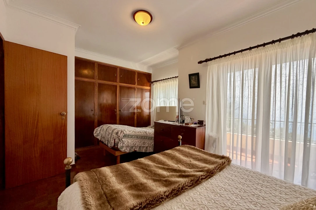 Moradia T6 para Venda em Carcavelos e Parede Foto 15