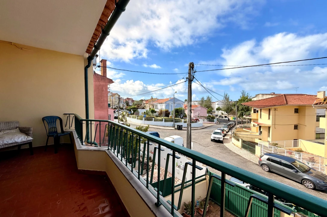 Moradia T6 para Venda em Carcavelos e Parede Foto 19