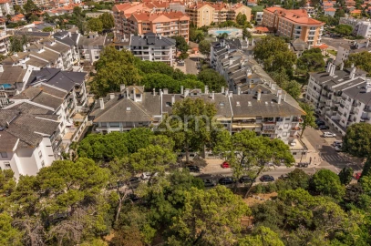 Apartamento T3 para Venda em Carcavelos e Parede