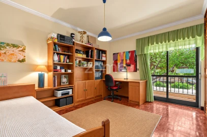 Apartamento T3 para Venda em Carcavelos e Parede