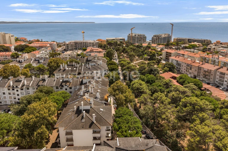 Apartamento T3 para Venda em Carcavelos e Parede Foto 2