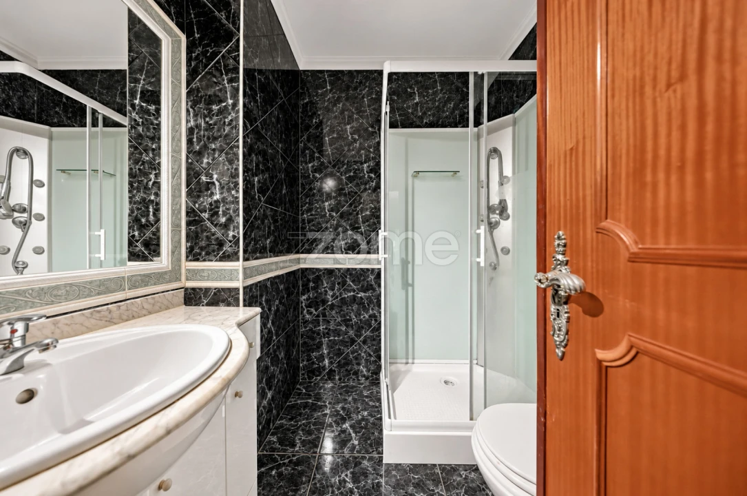 Apartamento T3 para Venda em Carcavelos e Parede Foto 21