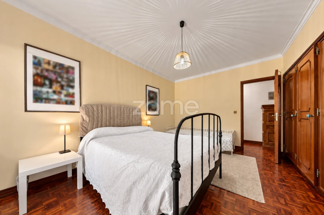 Apartamento T3 para Venda em Carcavelos e Parede Foto 12