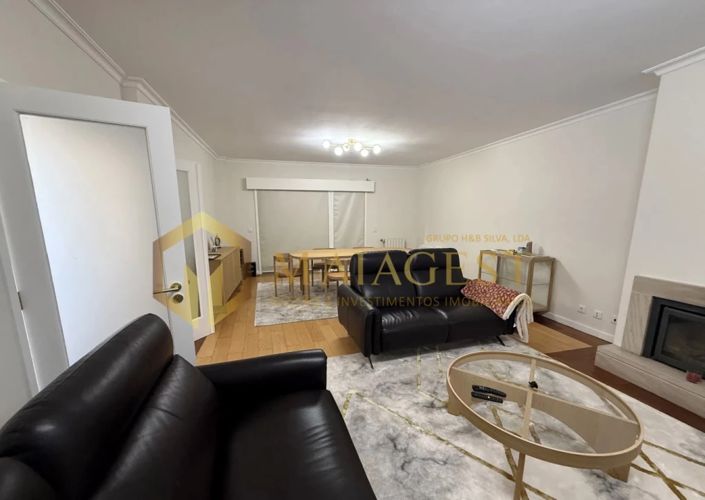 Apartamento T3 para Venda em Pedroso e Seixezelo Foto 1