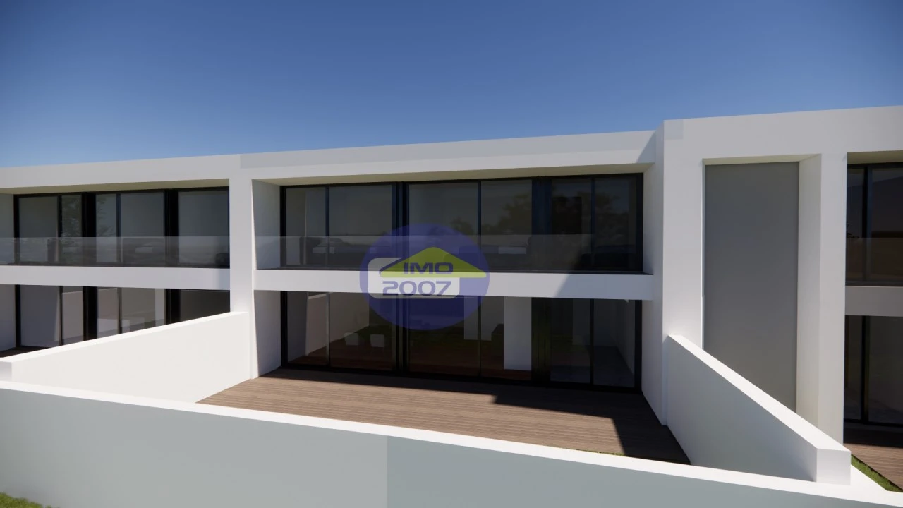 Moradia T3 para Venda em Silvalde Foto 3