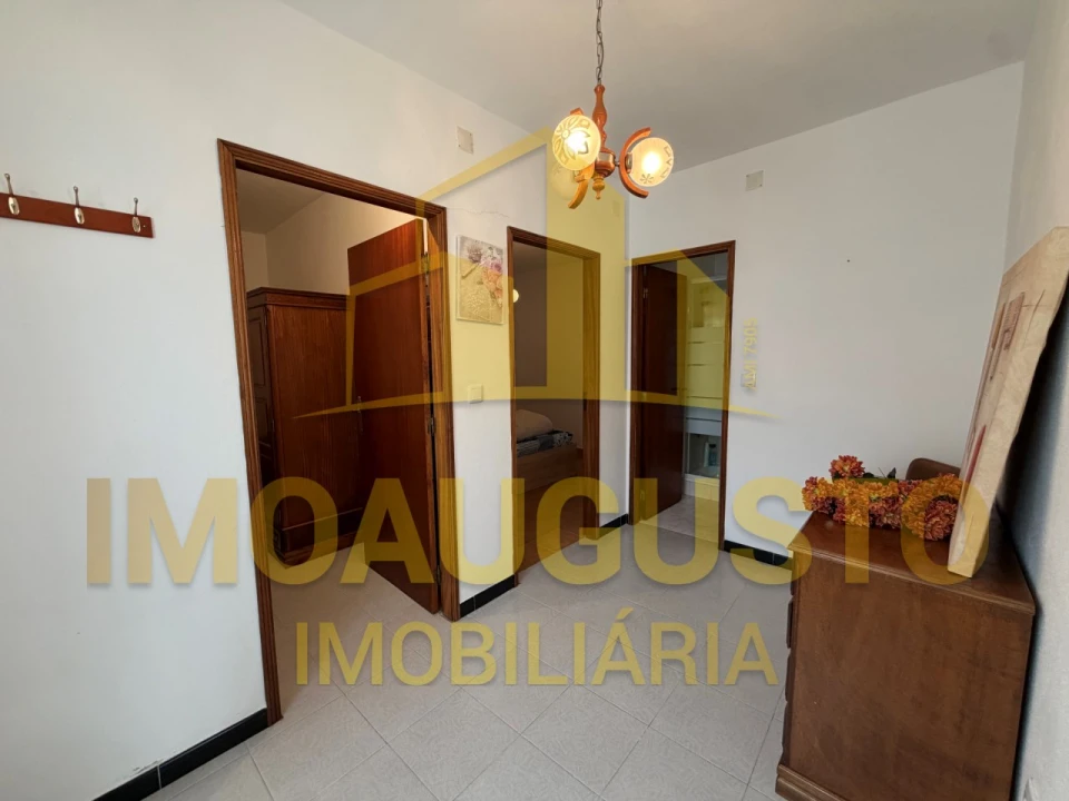 Moradia T4 para Venda em Lajeosa e Forcalhos Foto 5