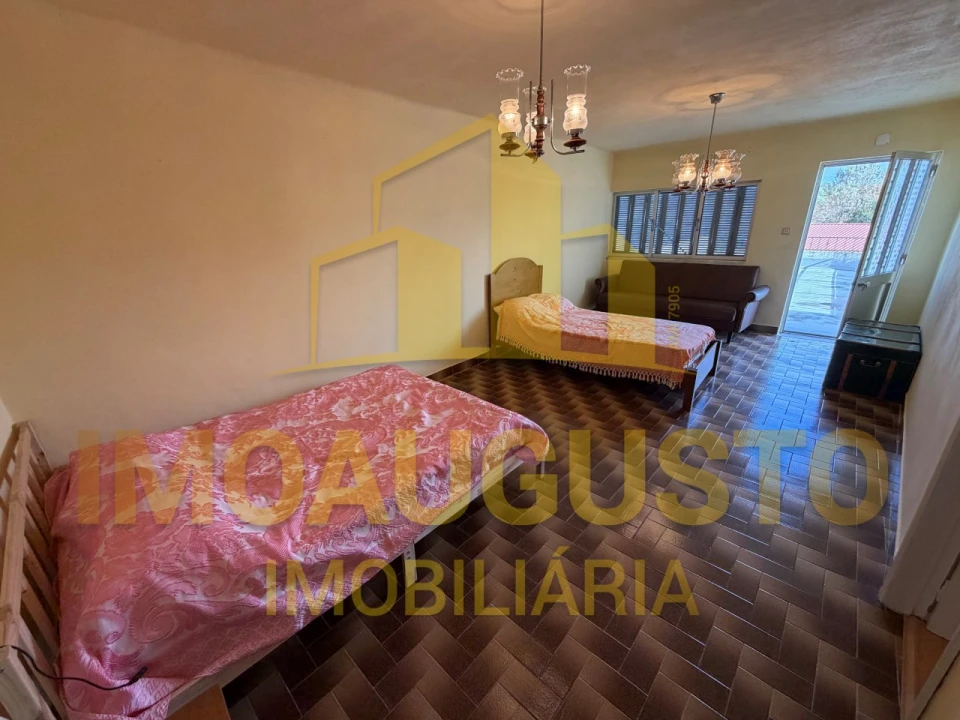 Moradia T4 para Venda em Lajeosa e Forcalhos Foto 15