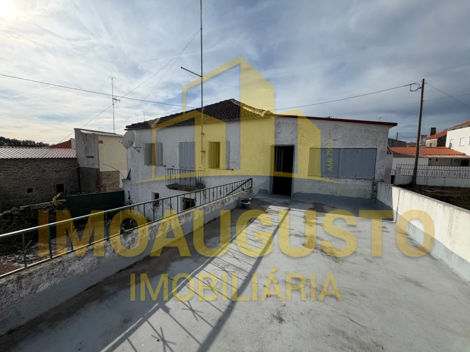 Moradia T4 para Venda em Lajeosa e Forcalhos Foto 17