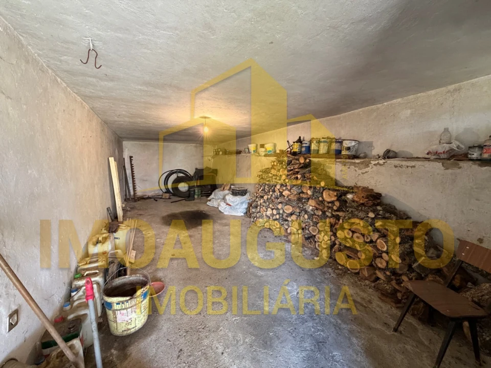 Moradia T4 para Venda em Lajeosa e Forcalhos Foto 18