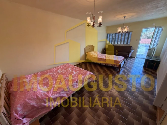 Moradia T4 para Venda em Lajeosa e Forcalhos Foto 15