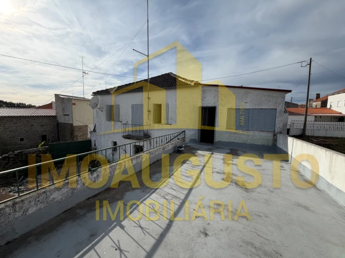 Moradia T4 para Venda em Lajeosa e Forcalhos Foto 17