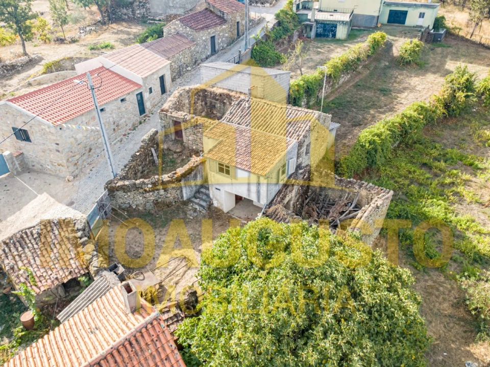 Moradia T2 para Venda em Seixo do Côa e Vale Longo Foto 4