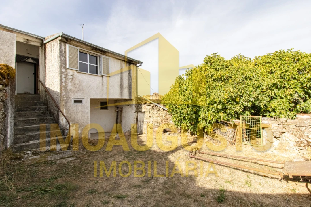 Moradia T2 para Venda em Seixo do Côa e Vale Longo Foto 5
