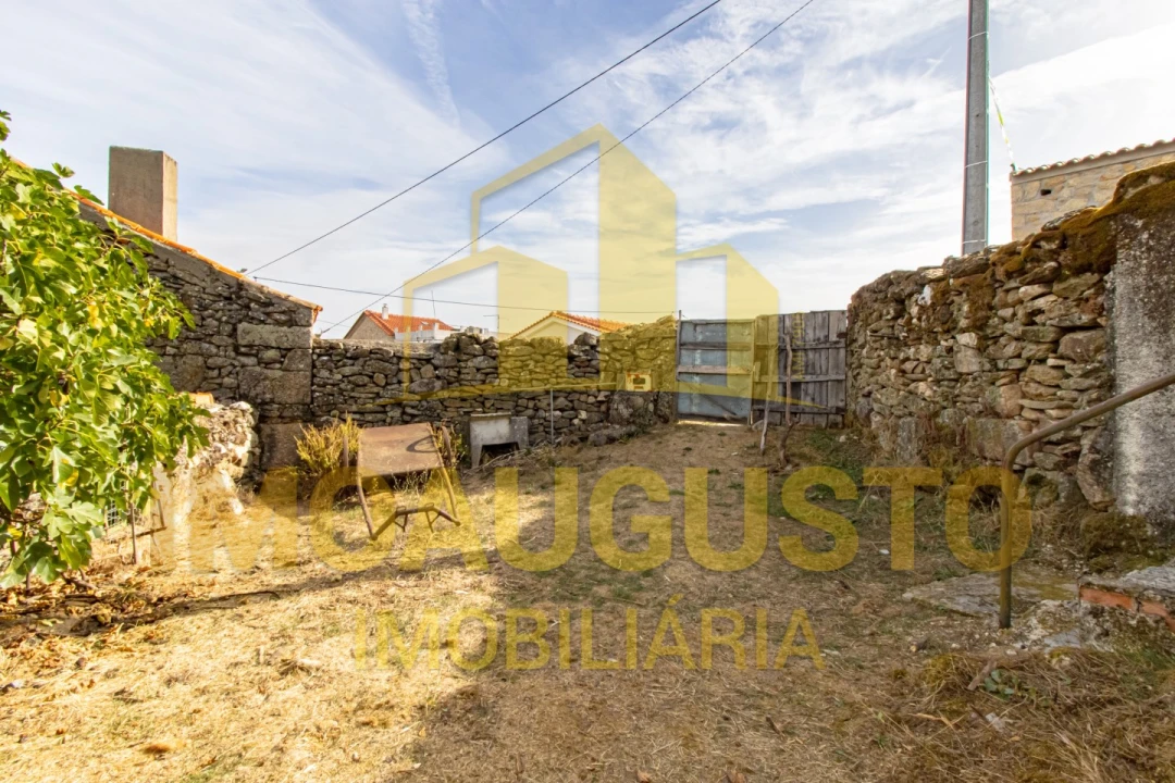 Moradia T2 para Venda em Seixo do Côa e Vale Longo Foto 6
