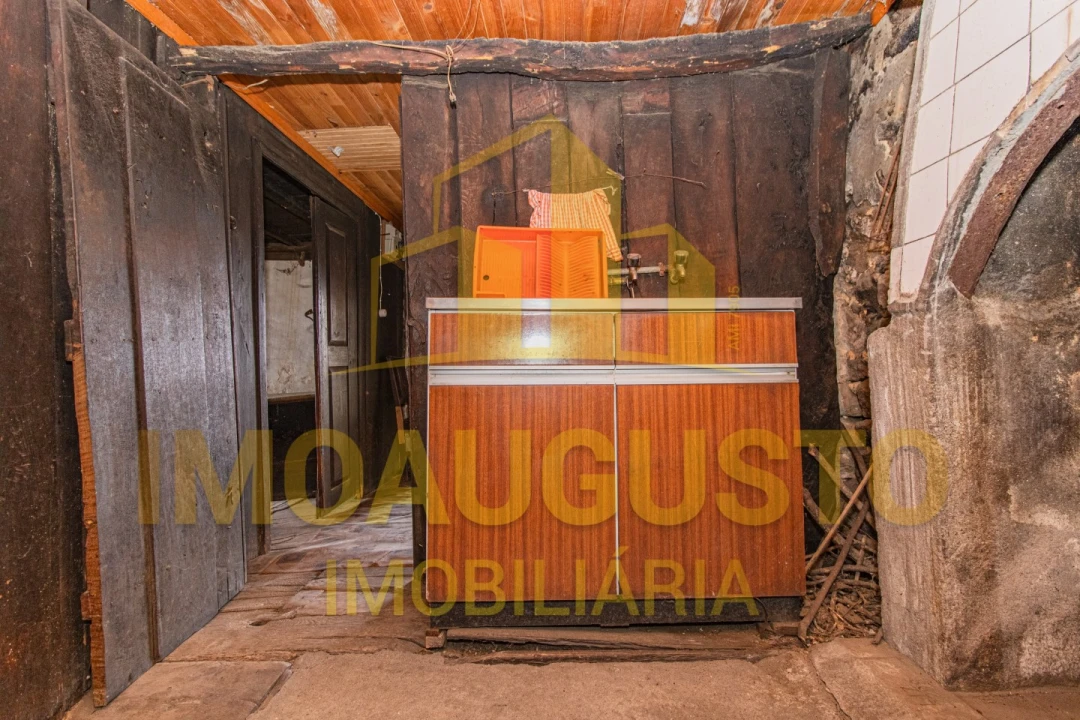 Moradia T2 para Venda em Seixo do Côa e Vale Longo Foto 8