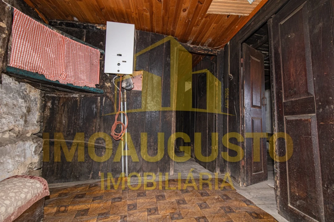 Moradia T2 para Venda em Seixo do Côa e Vale Longo Foto 10