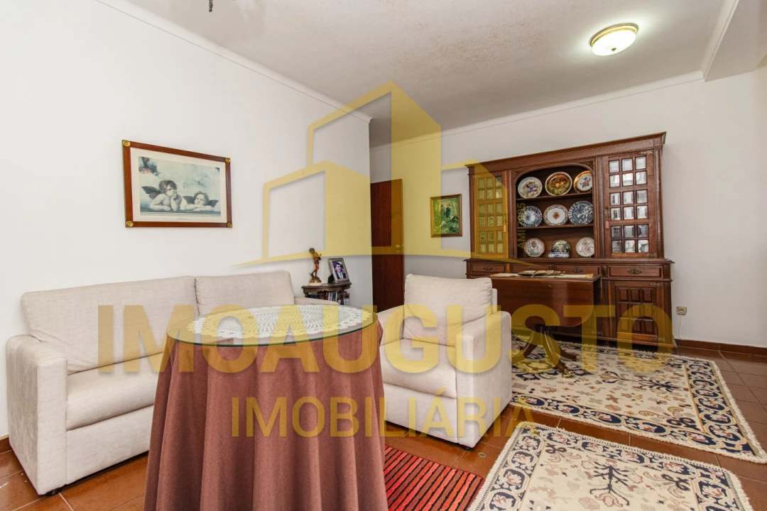 Apartamento T2 para Venda em Guarda Foto 7