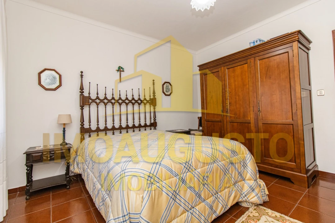 Apartamento T2 para Venda em Guarda Foto 11