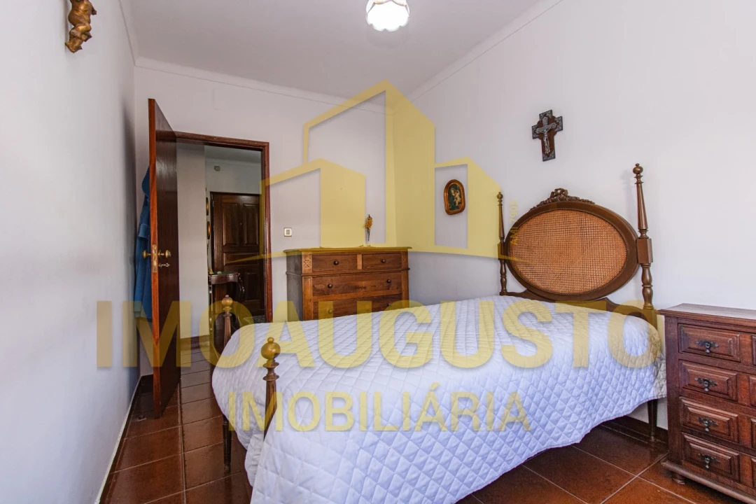 Apartamento T2 para Venda em Guarda Foto 13