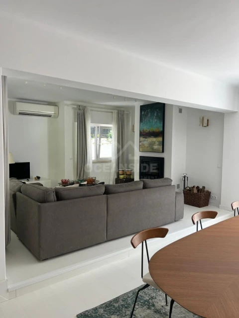 Moradia T4 para Venda em Carcavelos e Parede