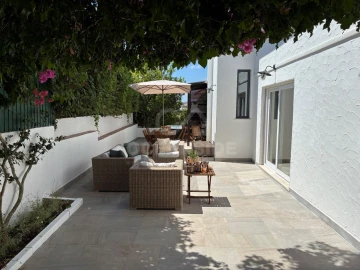Moradia T4 para Venda em Carcavelos e Parede