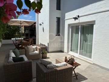 Moradia T4 para Venda em Carcavelos e Parede