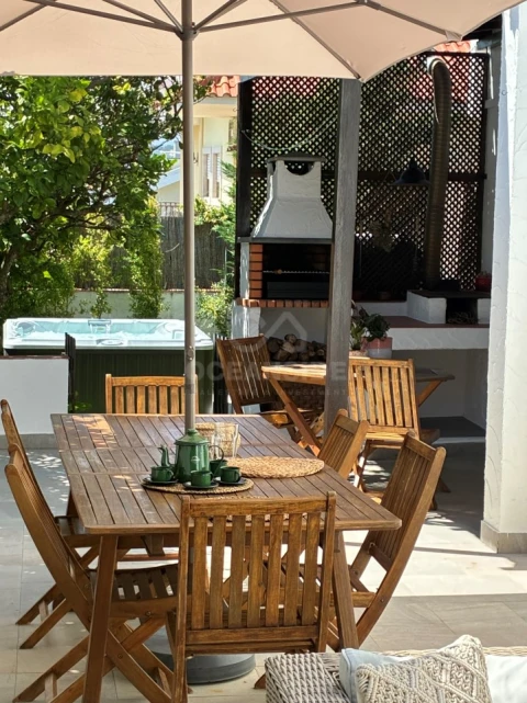 Moradia T4 para Venda em Carcavelos e Parede