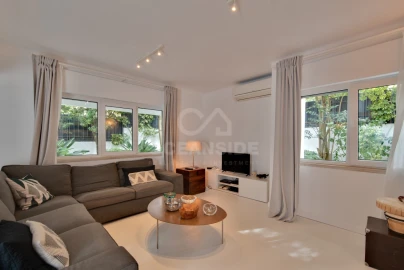 Moradia T4 para Venda em Carcavelos e Parede