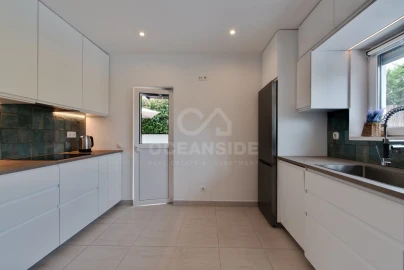 Moradia T4 para Venda em Carcavelos e Parede