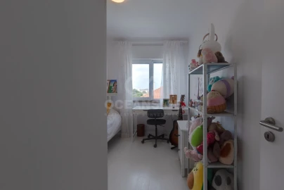 Moradia T4 para Venda em Carcavelos e Parede