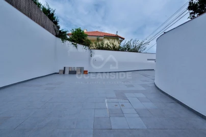 Moradia T4 para Venda em Carcavelos e Parede