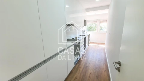 Apartamento T1 para Arrendamento em Carcavelos e Parede