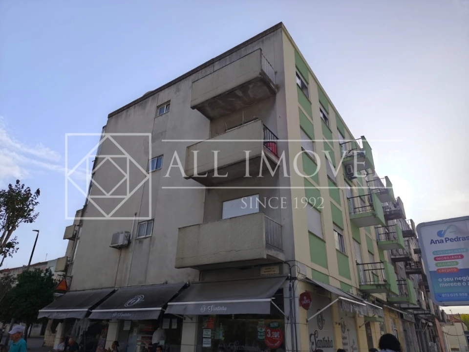 Apartamento T3 para Venda em Barreiro e Lavradio Foto 1