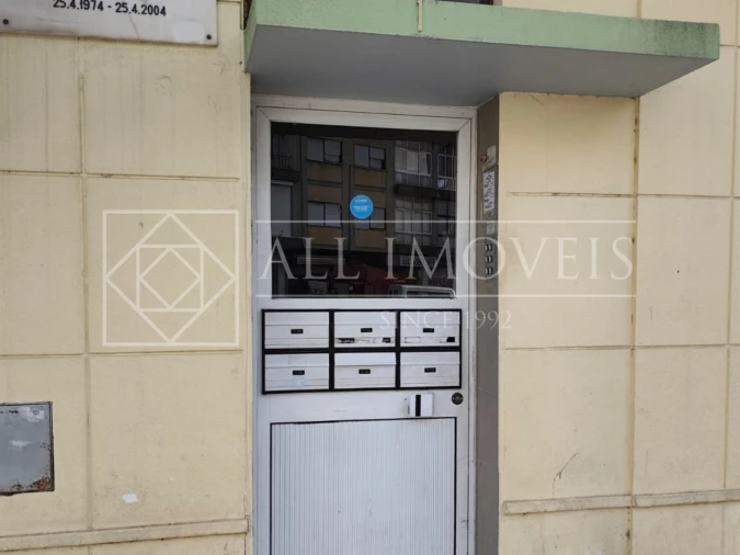 Apartamento T3 para Venda em Barreiro e Lavradio Foto 2