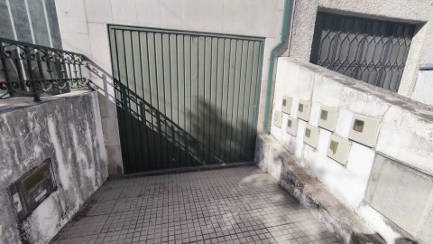 Loja para Venda em Torres Novas (Santa Maria, Salvador e Santiago)