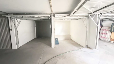 Garagem para Venda em Torres Novas (Santa Maria, Salvador e Santiago)