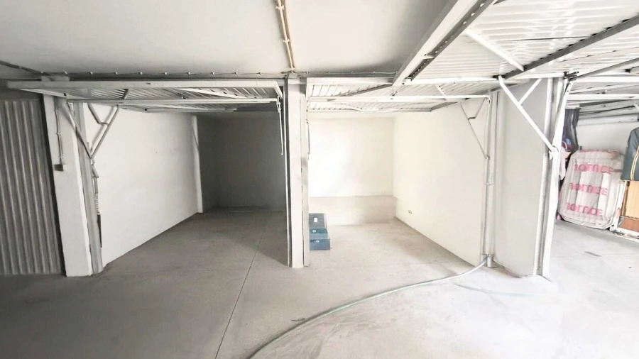 Garagem para Venda em Torres Novas (Santa Maria, Salvador e Santiago)