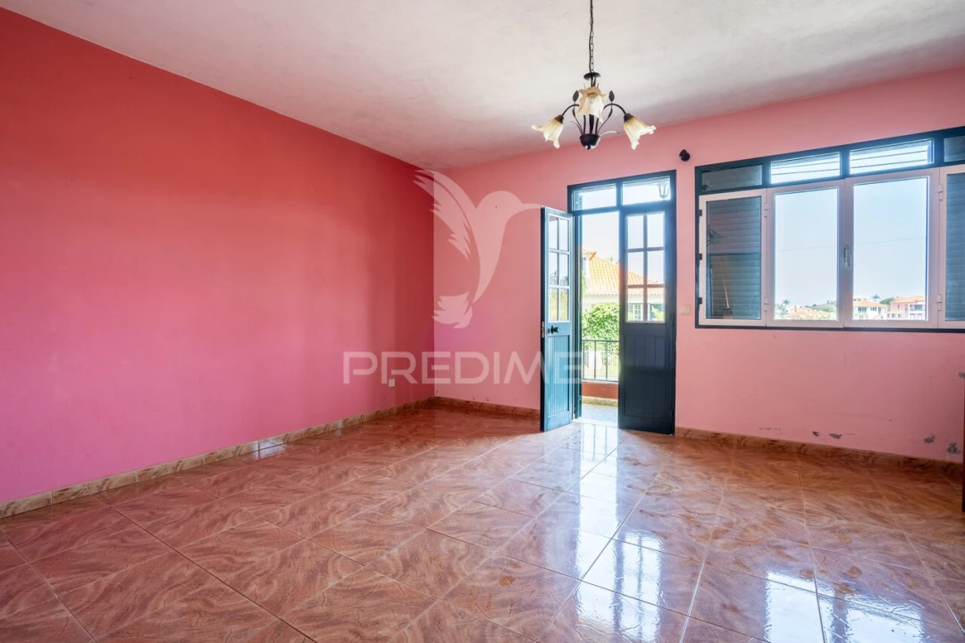 Moradia T2 para Venda em Santana Foto 7