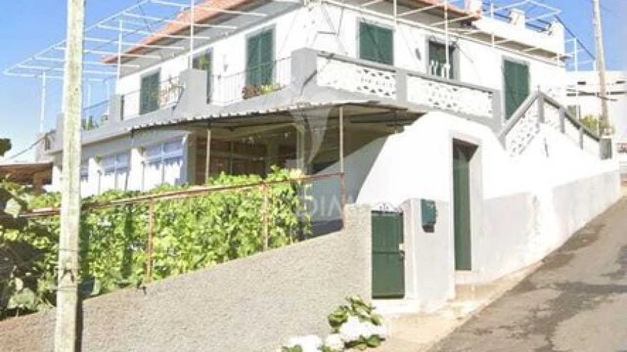 Moradia T4 para Venda em Canhas